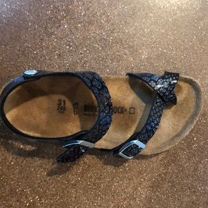 Birkenstock Shoes - Birkenstock kids size 31 excellent condition Birkenstock Shoes - Birkenstock kids size 31 excellent condition